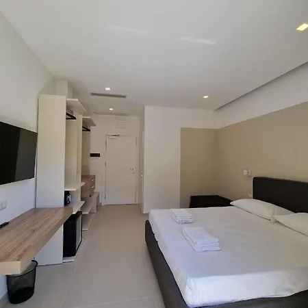Marea Retreat Guest house *